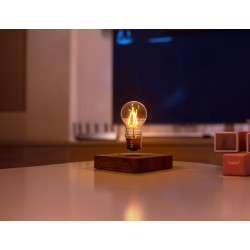 LIGHT – Lampada a Levitazione Magnetica